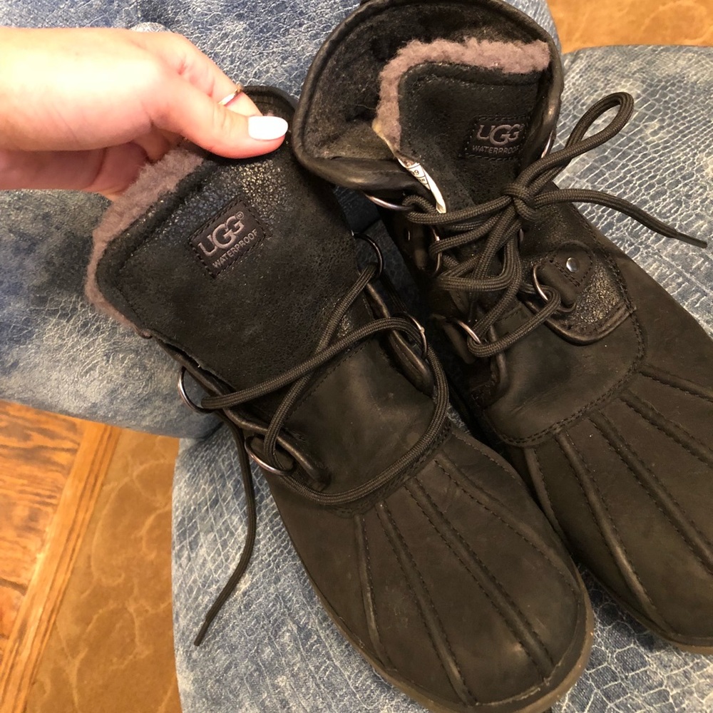 UGG BOOTS